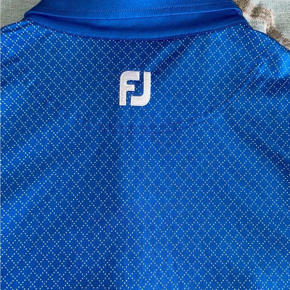 FootJoy FJ Golf Men's Blue Geometric Grid Performance Golf Polo Size Medium - Picture 5 of 6